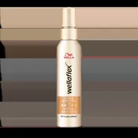 Spray cu grad de fixare 3 pentru definirea buclelor Wellaflex, 150ml, Wella